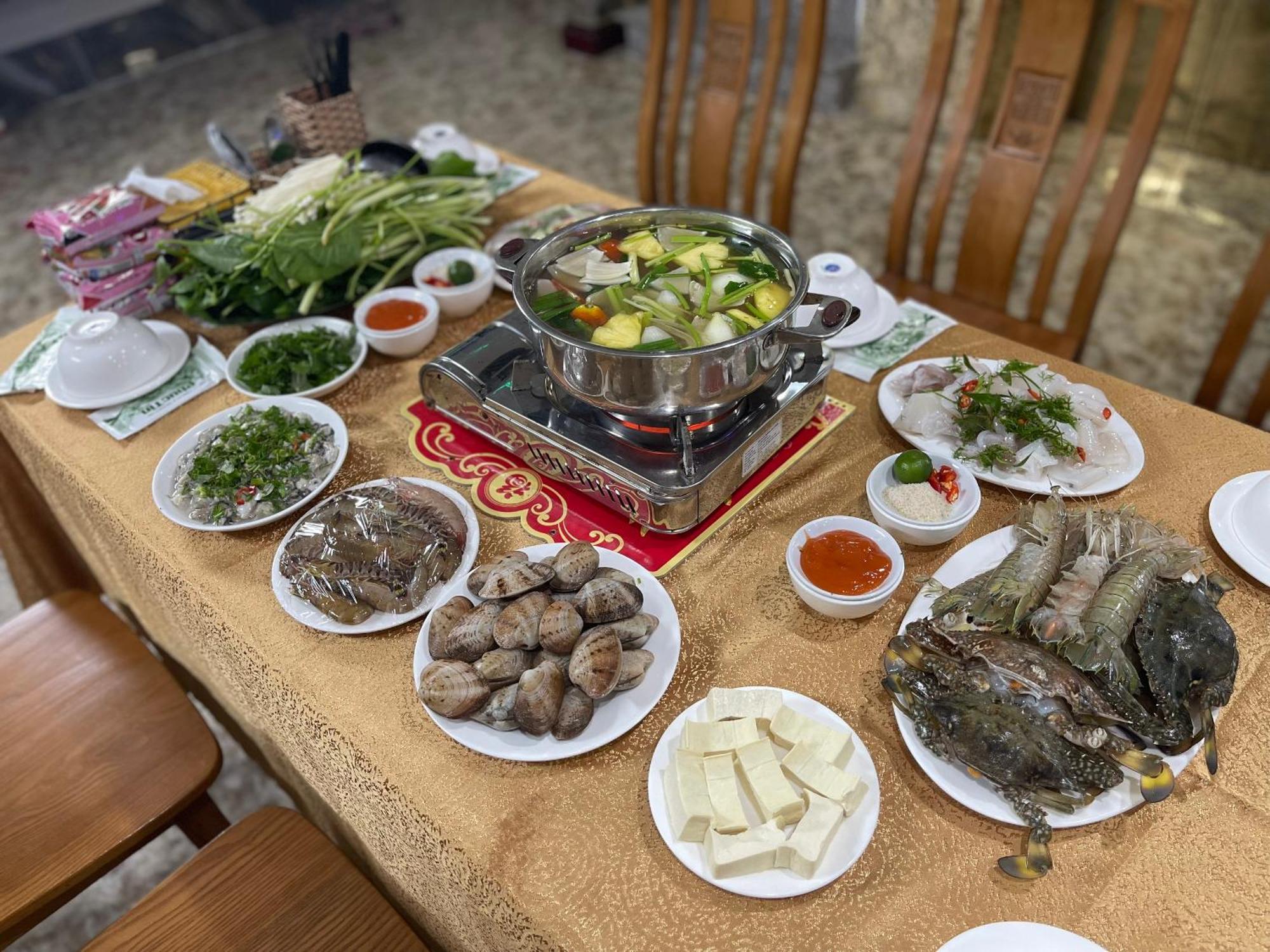 Phuong Dong Hotel Dong Khe Sau Kültér fotó