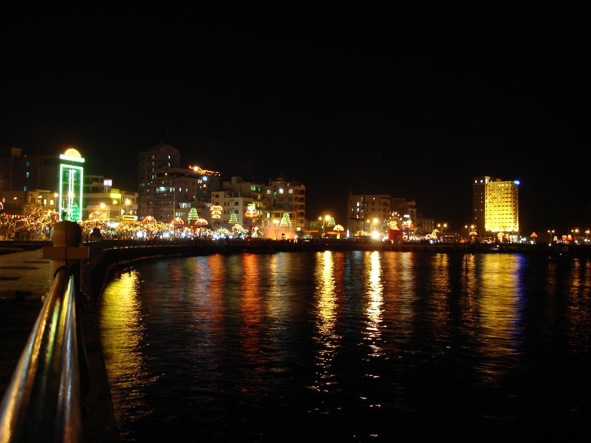 Phuong Dong Hotel Dong Khe Sau Kültér fotó